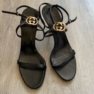 Vintage strappy GUCCI sandals with silver hardware